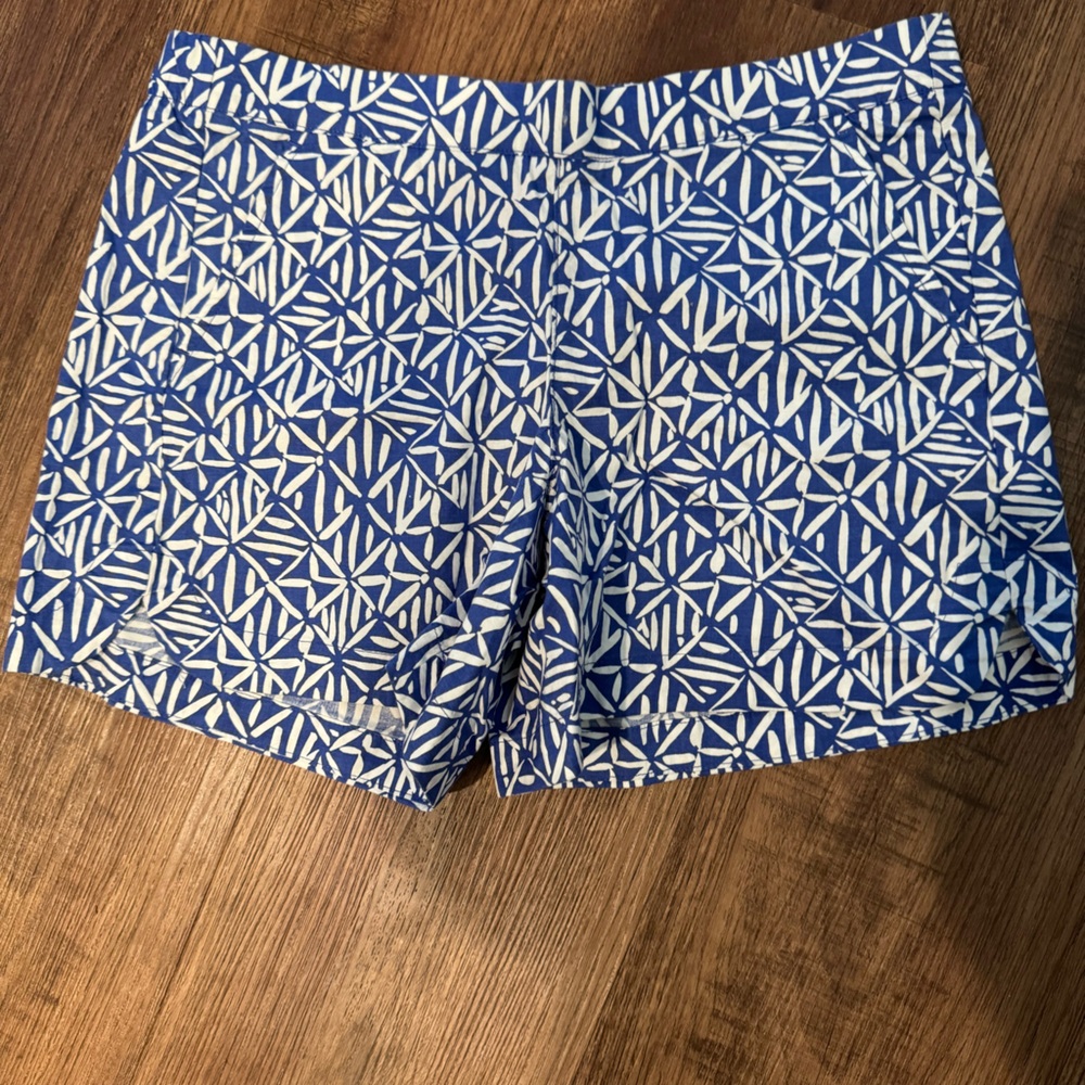 Lilly Pulitzer pull on shorts. Size XS
